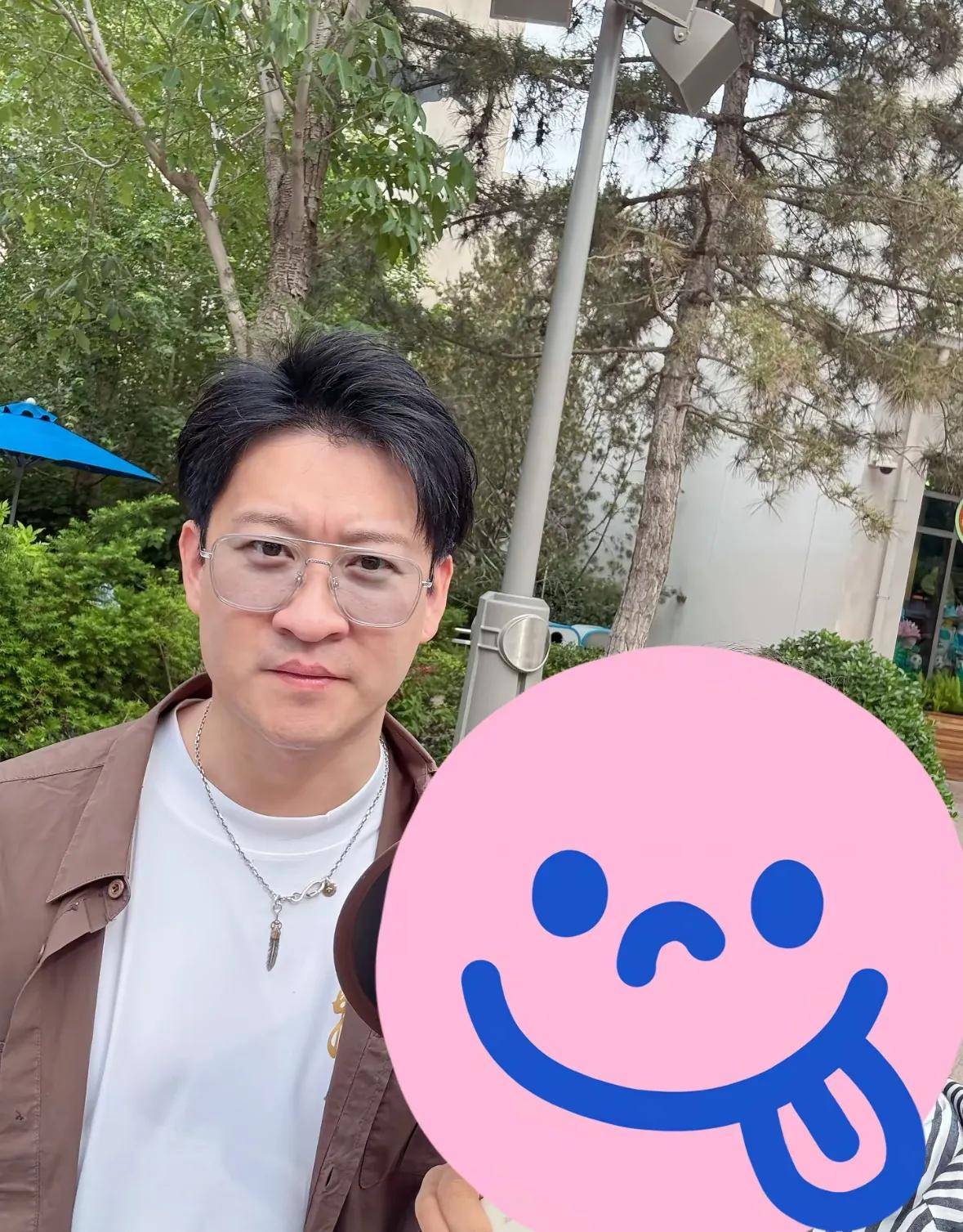 再曝光离婚多年默契依旧被夸负责好爸AG真人旗舰厅曹云金与前妻带娃画面(图4)